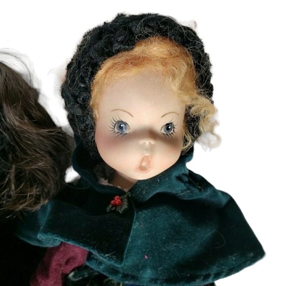 La Rose Vintage Porcelain Xmas Caroller Dolls Open Mouth Set of 3 One sleeping - Picture 2 of 8
